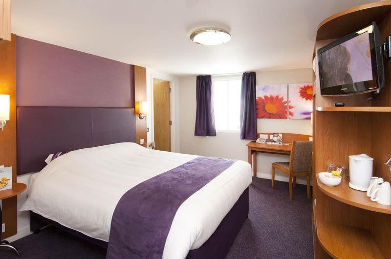 Premier Inn Dumfries Eksteriør bilde